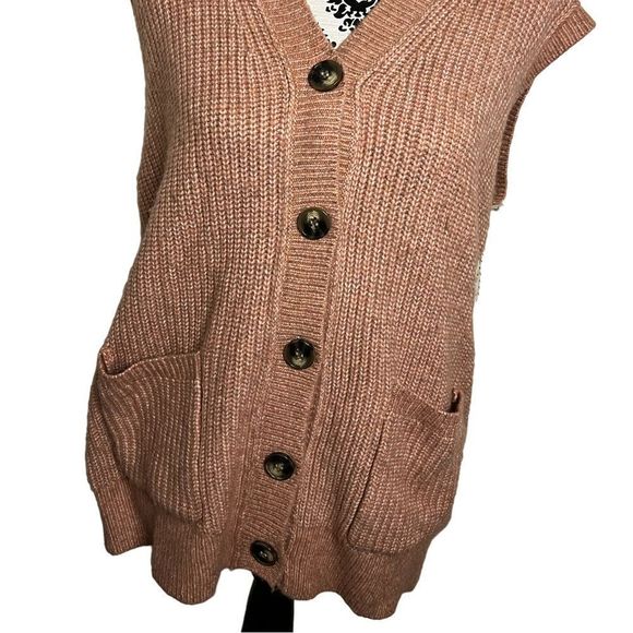 Jessica Simpson Sweater Vest - Picture 2 of 6